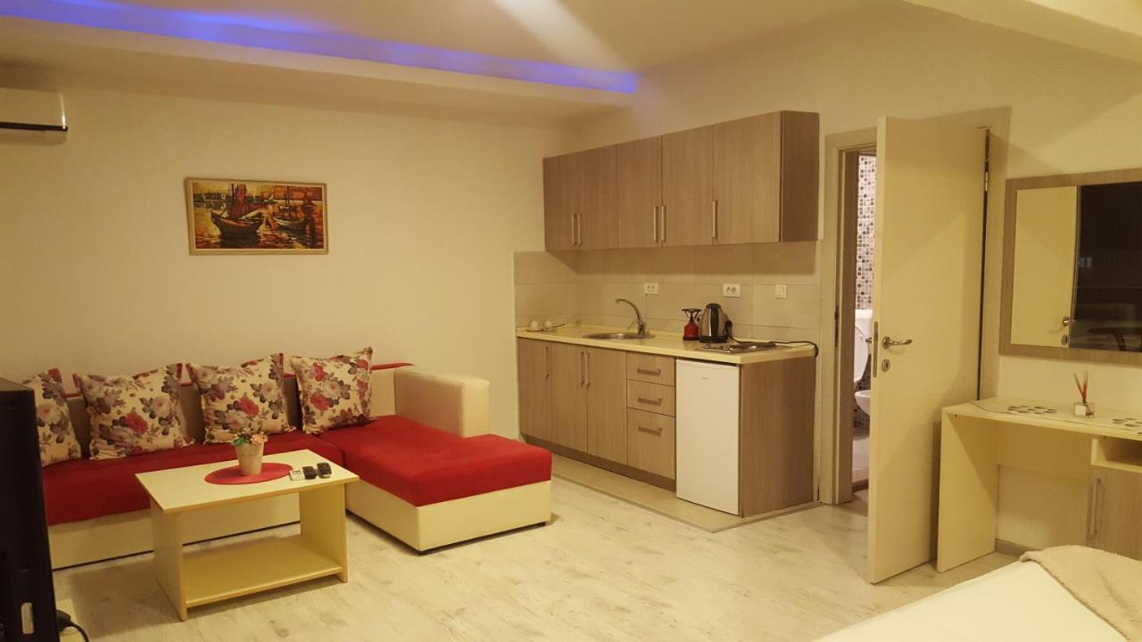 Apartments Ardoni Улцин Екстериор снимка