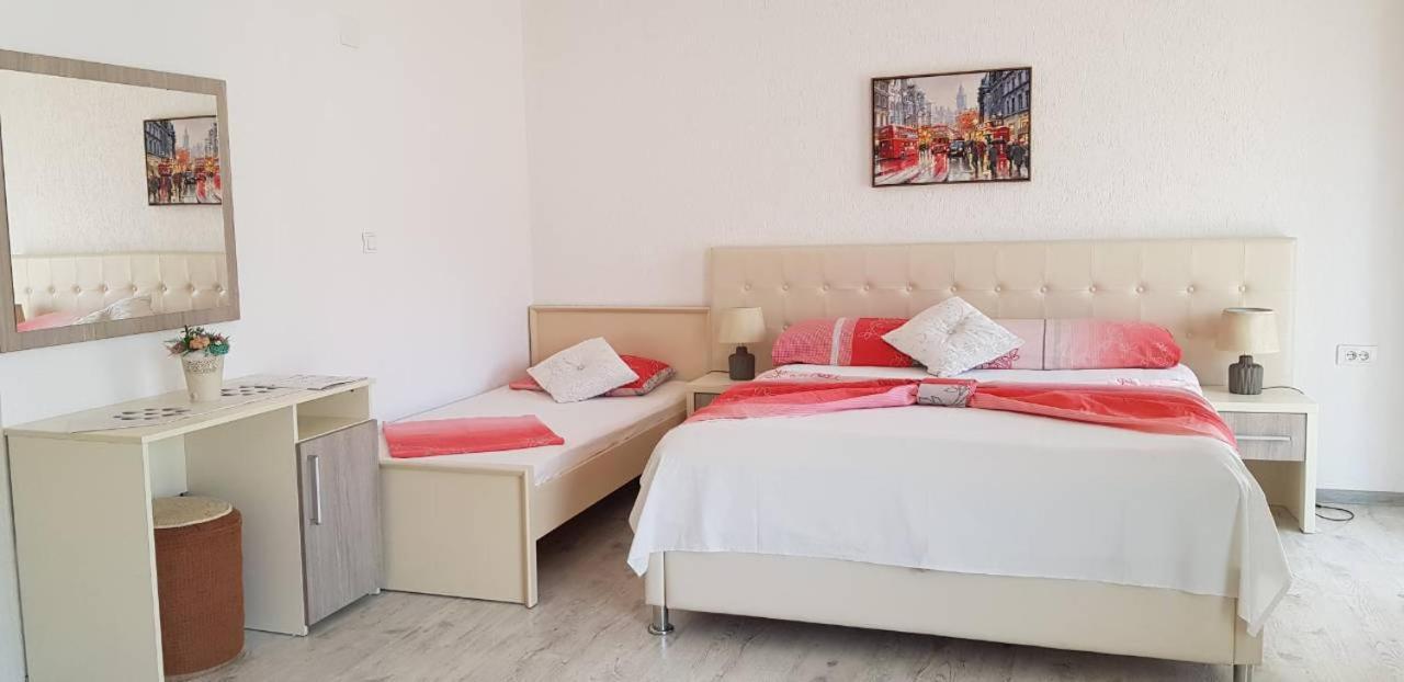 Apartments Ardoni Улцин Екстериор снимка