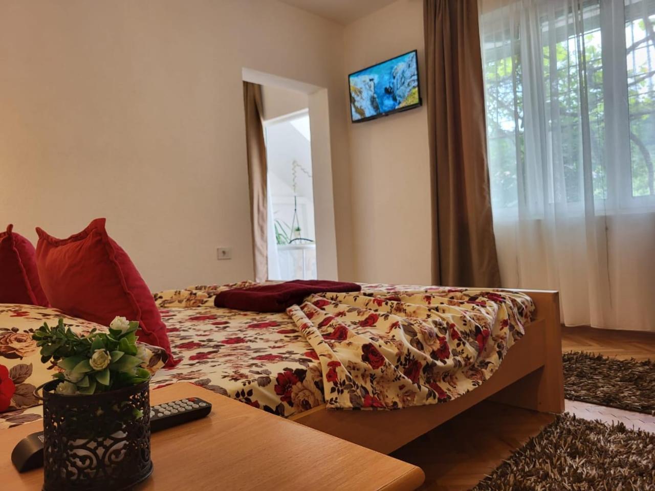 Apartments Ardoni Улцин Екстериор снимка