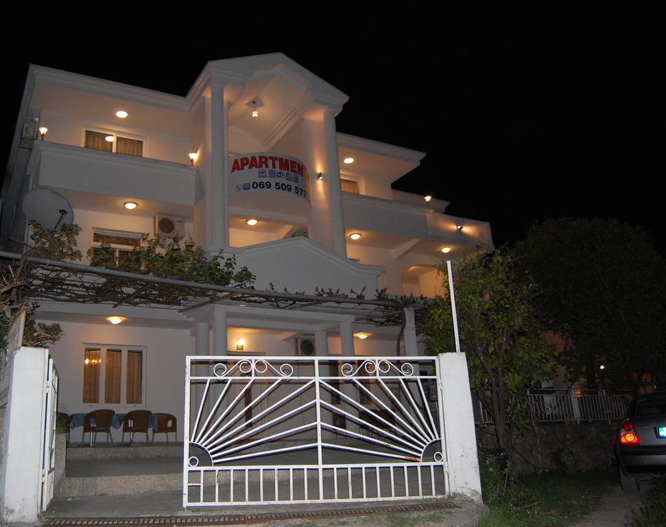 Apartments Ardoni Улцин Екстериор снимка
